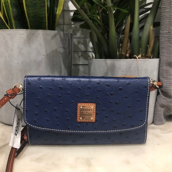 Dooney & Bourke Ostrich Leather Midnight Blue Wallet Wristlet Dooney & Bourke Ostrich Leather Midnight Blue Wallet Wristlet
